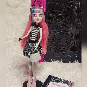 Monster High G1 Rochelle Goyle Doll (OOB) by Mattel Released 2011